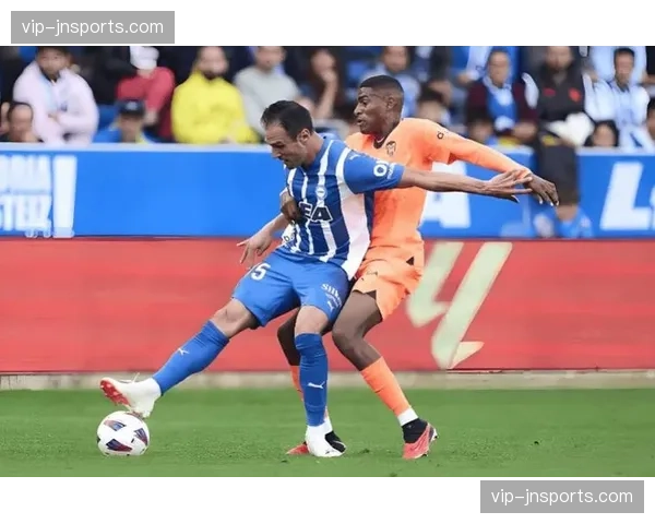 阿拉维斯中场堆积战术见效 保级路上展现纪律性