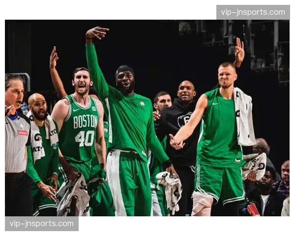 布朗单核带队期间暴走，凯尔特人防守底蕴依旧深厚